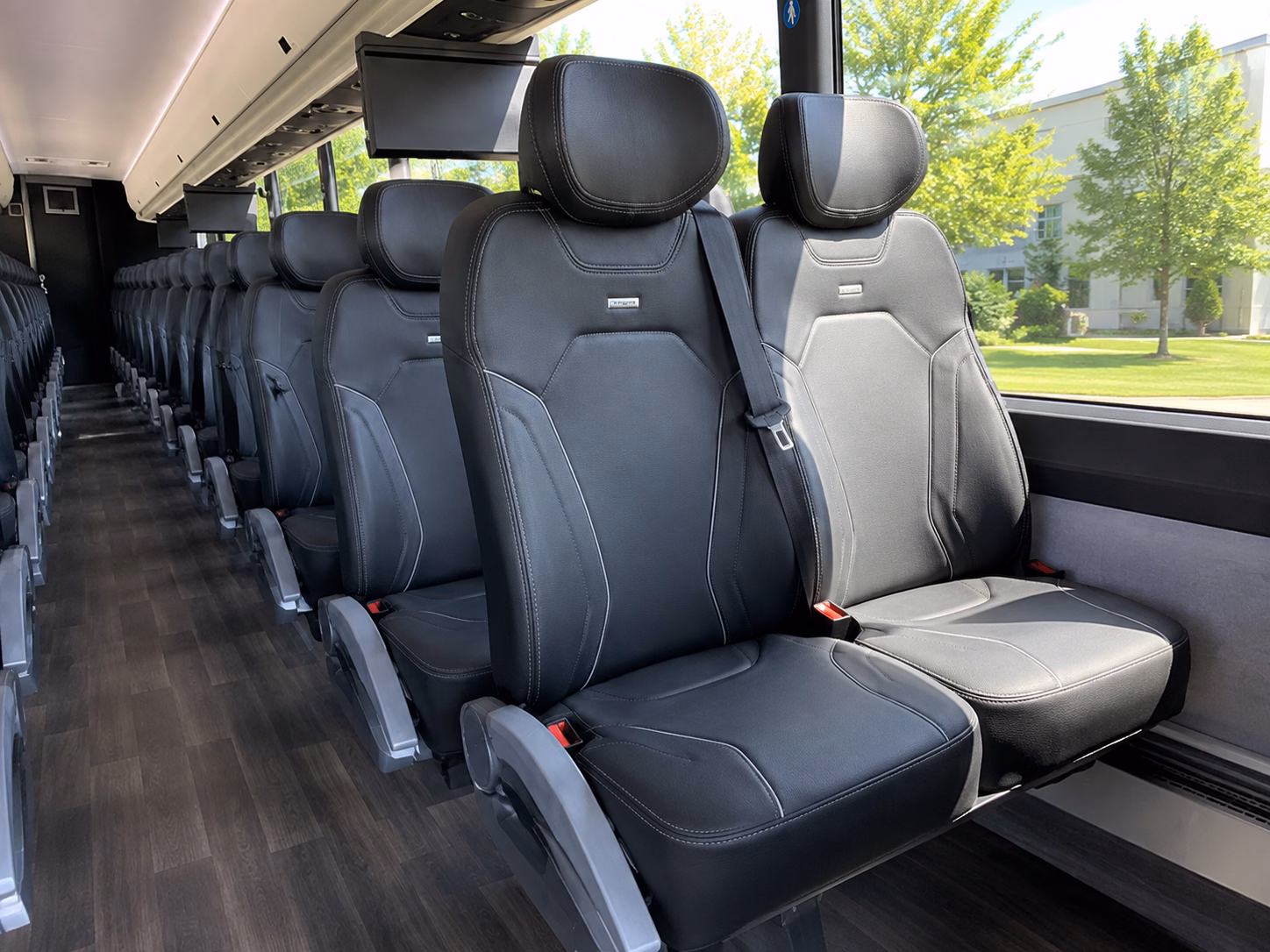 charter buses for animal ark wildlife sanctuary field trips